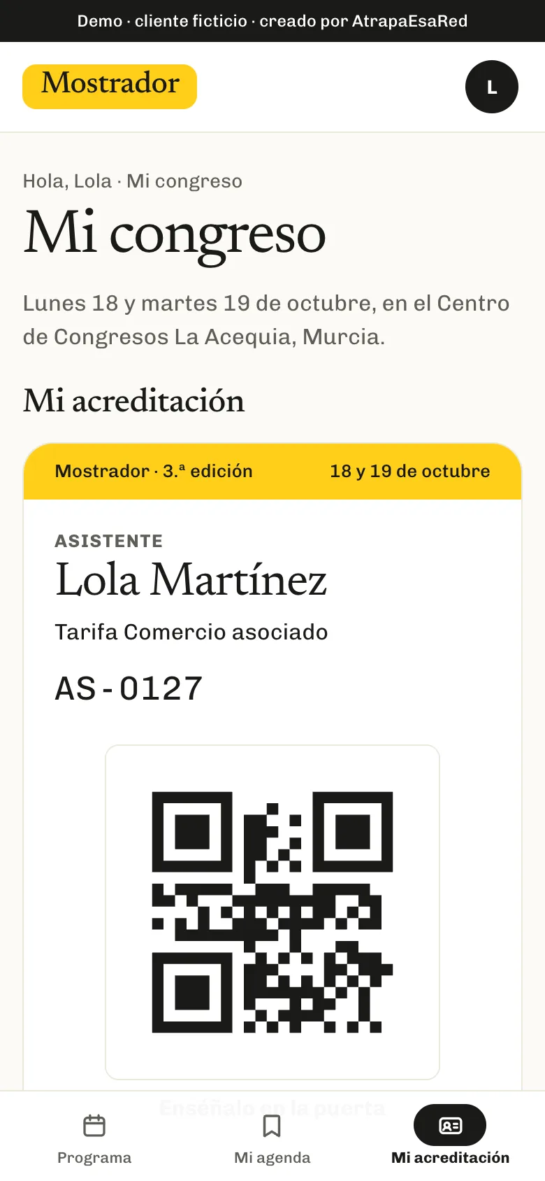 Pantalla «Mi congreso» en el móvil, con la acreditación con código QR de una persona inscrita y, en la barra inferior, el acceso a su programa y a su agenda.