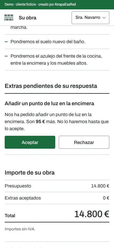 Pantalla «Su obra» en el móvil: un extra de 95 euros pendiente con los botones «Aceptar» y «Rechazar» y el importe total de la obra.